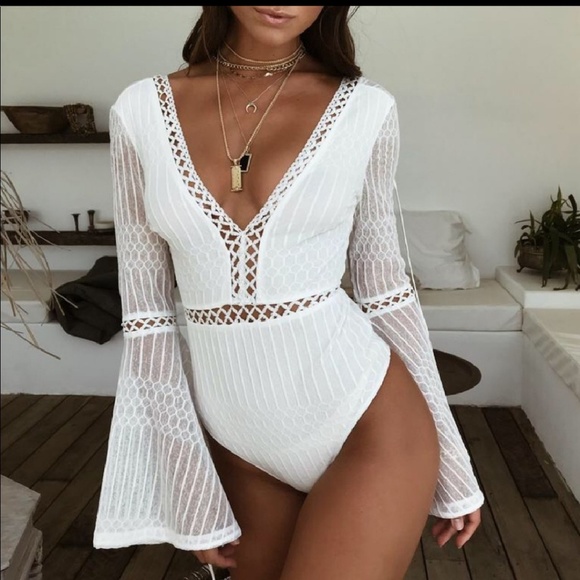 Tiger Mist Accessories - 5 ✨RATED*SALE* Gorgeous bodysuit with bell sleeves